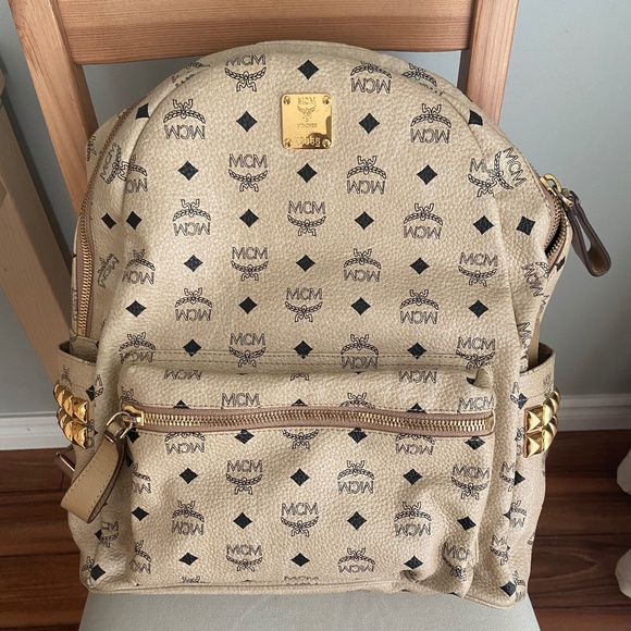 MCM Backpack Medium Size - Picture 1 of 6